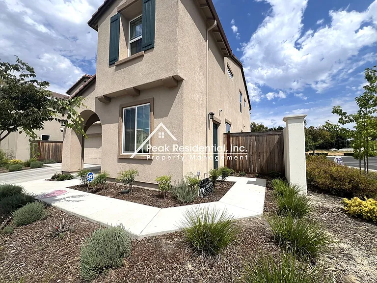 599 Lost River Ln — Photo 1