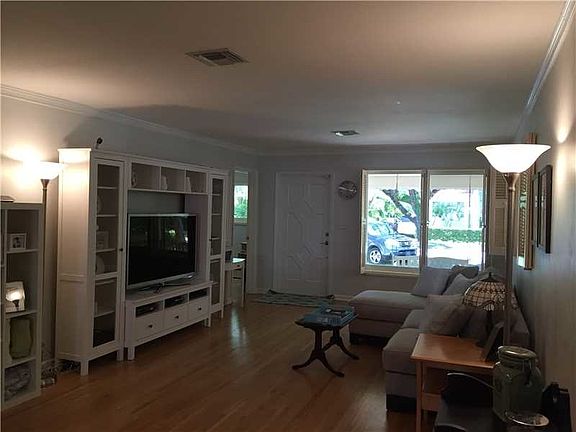 3rd image of 1405 Obispo Ave