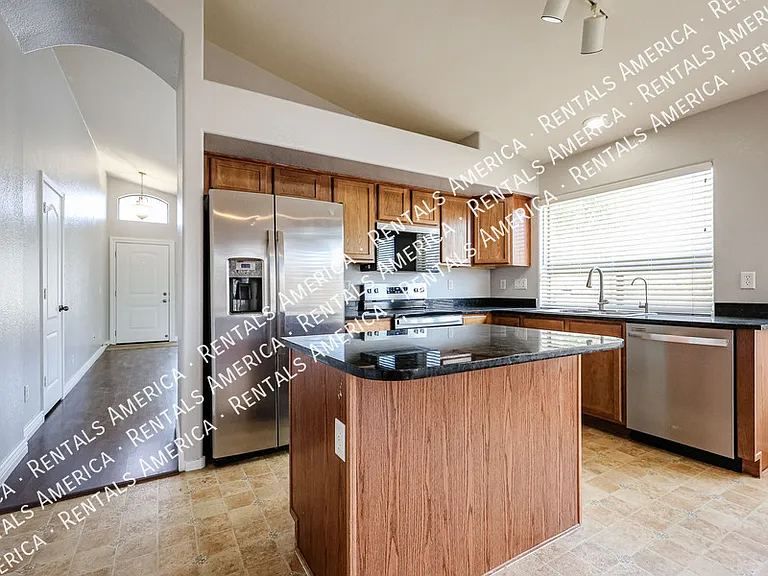 51 W Hereford Dr — Photo 10