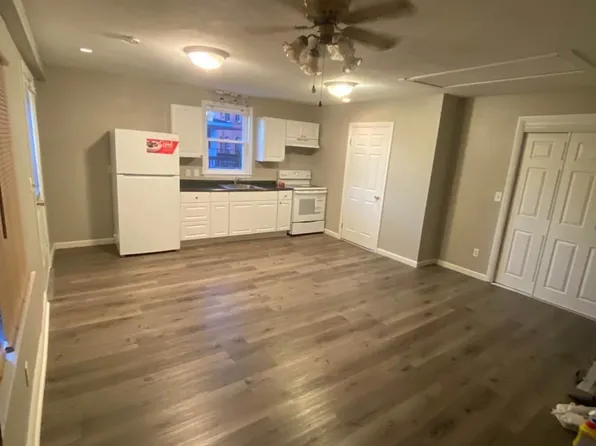 46 Linden St #R, Chicopee, MA 01020