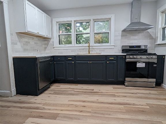2nd image of 11 Avenue B