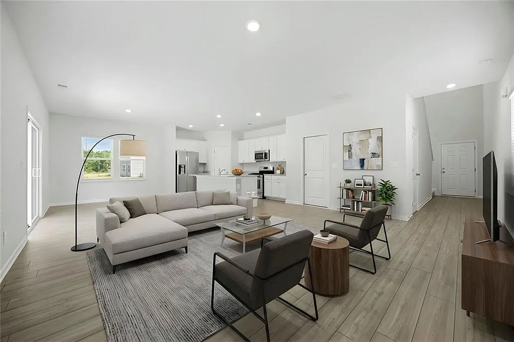 4 bed, 2.5 bath, 1875 sqft, $2,000 — Photo 2