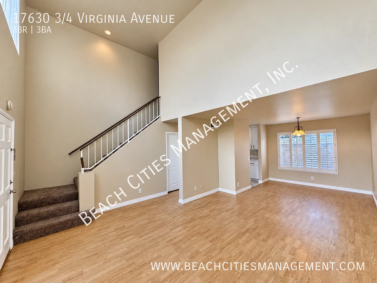 3 Bedroom 2 Car Garage Townhome in Bellflower — Photo 3