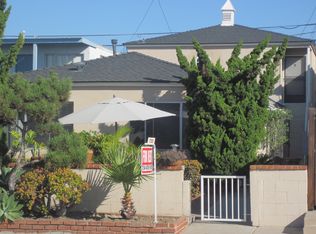 1240 W Balboa Blvd APT D, Newport Beach, CA 92661