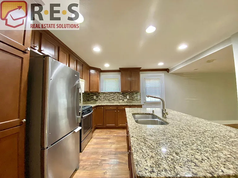 746 Galena St — Photo 3