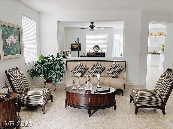 4th image of 205 Hickory Heights Ave