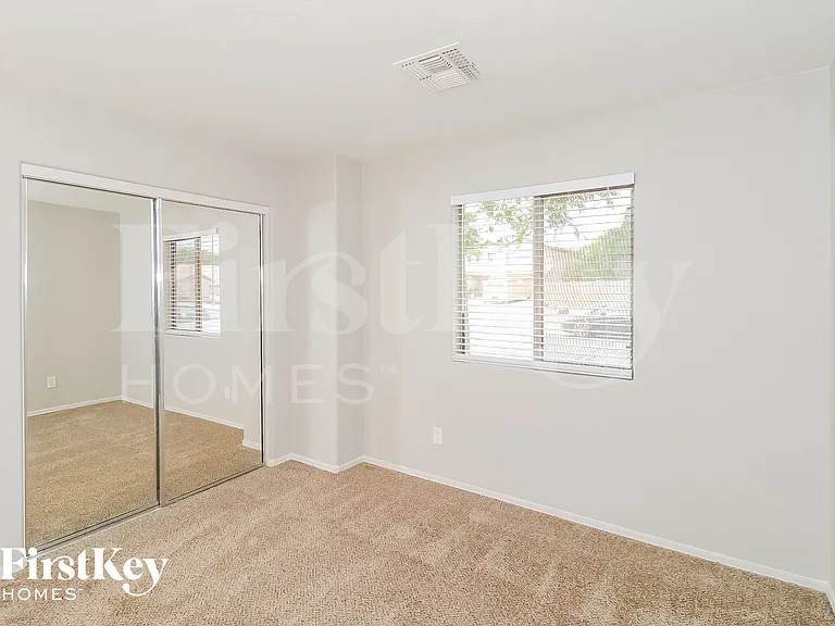 8027 S 27th Way — Photo 13
