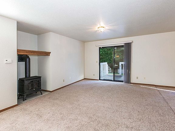4th image of 7004 Richards Ave SE