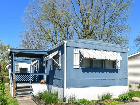 37 Blue Water Dr, Cicero, IN 46034