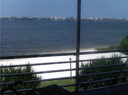 1st image of 1426 S Lakeside Dr APT 39
