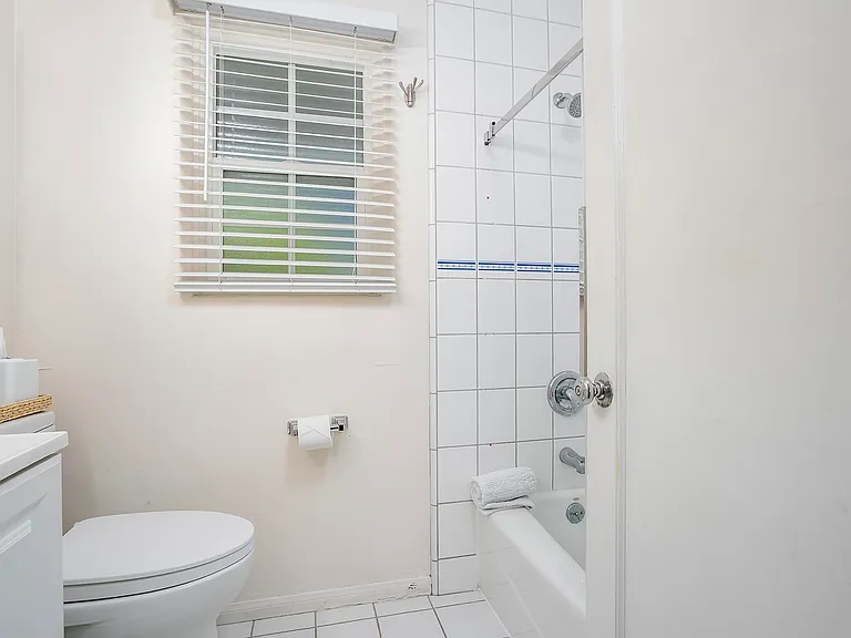 2827 Bayside Ln — Photo 31