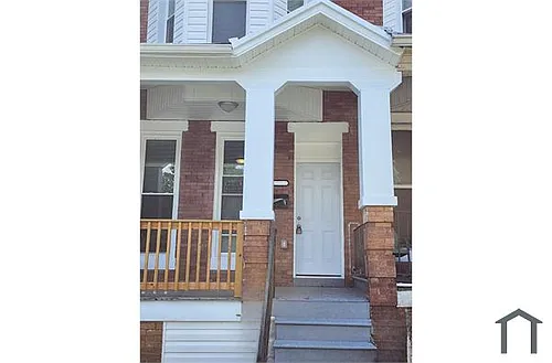1700 N Ellamont St Photo 1