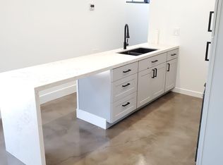 17831 Chase St, Northridge, CA 91325