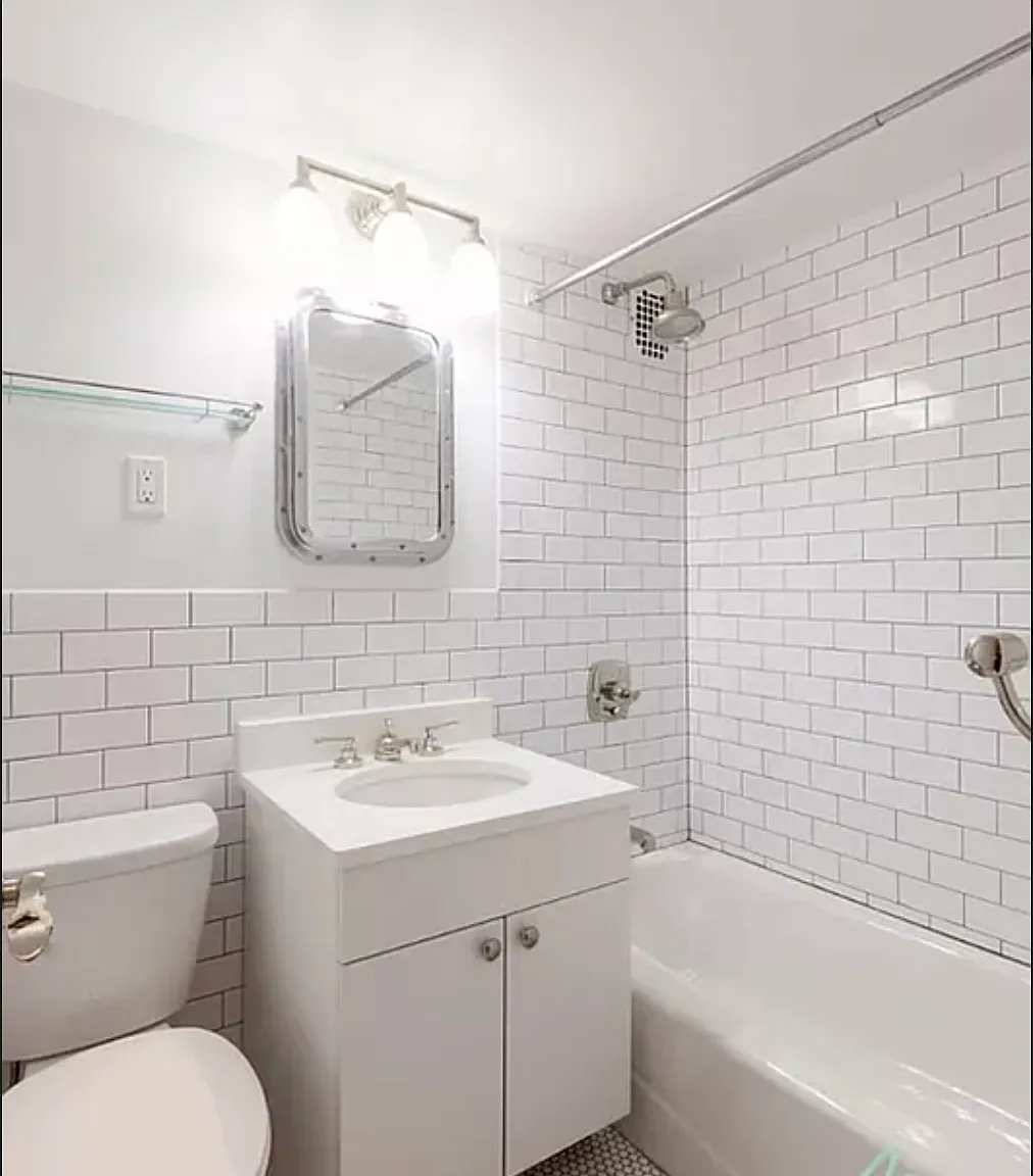 255 West 14th Street — Photo 4