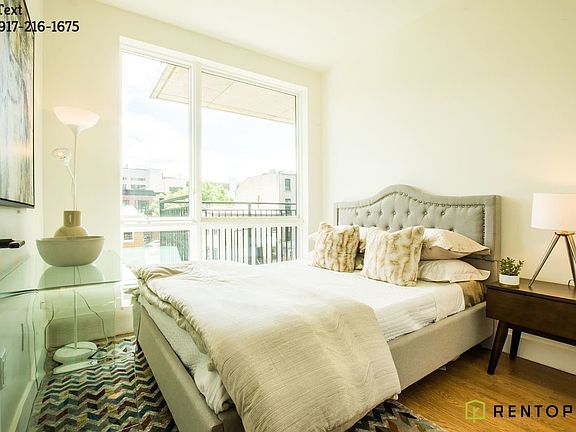 5th image of 822 Lexington Ave #615