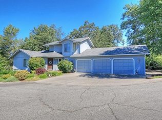 1144 NE Quail Xing, Grants Pass, OR 97526