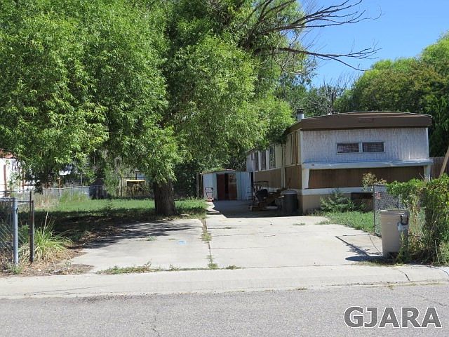 1st image of 528 Placer Dr
