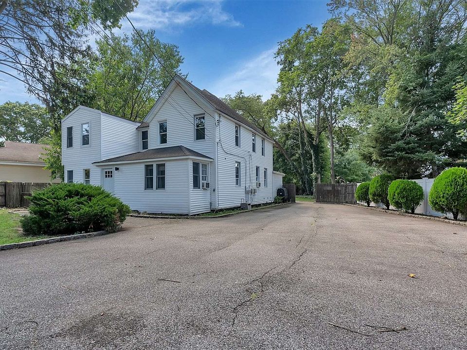 252 Maple Avenue, Smithtown, NY 11787 Zillow