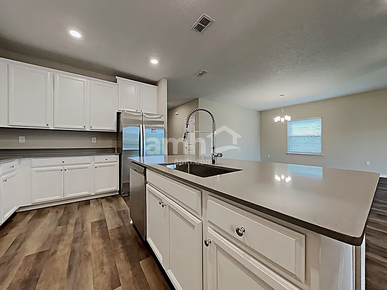 195 Edge Park Trl — Photo 3