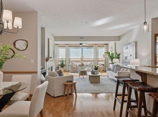 2670 Kelley Pkwy UNIT 115, Long Lake, MN 55356