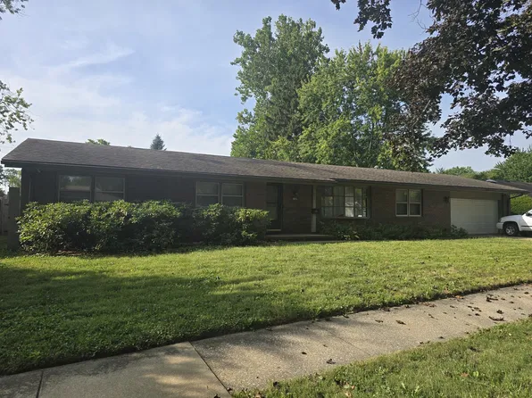 1107 Mitchem Dr, Urbana, IL 61801