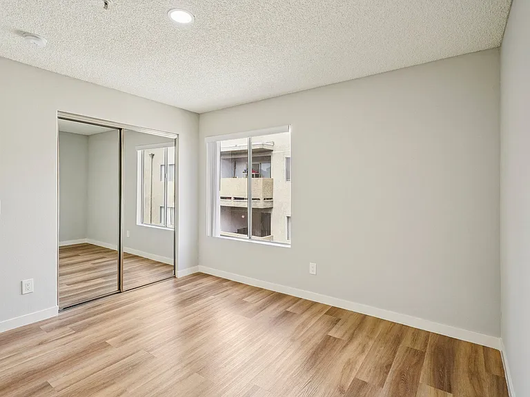 Windfaire Apartments — Photo 48