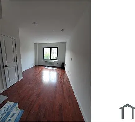 Studio, $2,700 — Photo 2