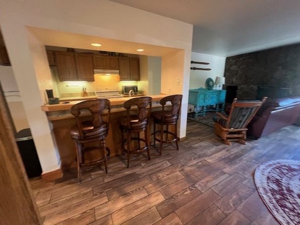 210 E La Bonte St #113