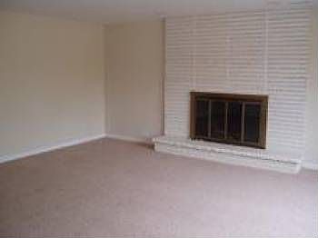 5th image of 4331 Oakwood Ln