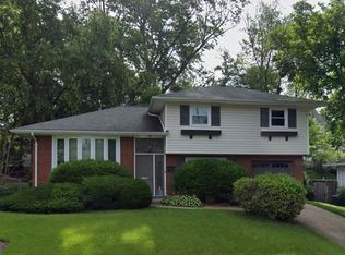 8613 Ewing Dr, Bethesda, MD 20817