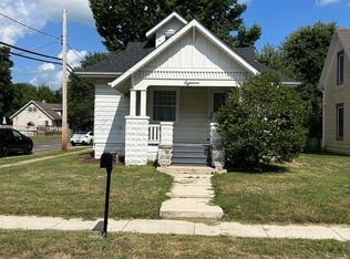 18 N Smith St, Smithton, IL 62285