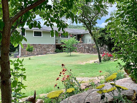 5th image of 87 Lancaster Dr