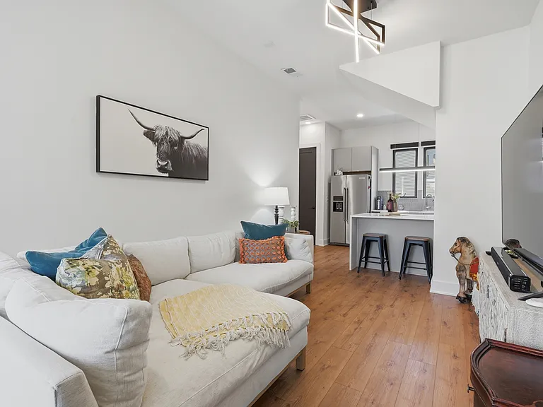 512 Gordon St — Photo 23