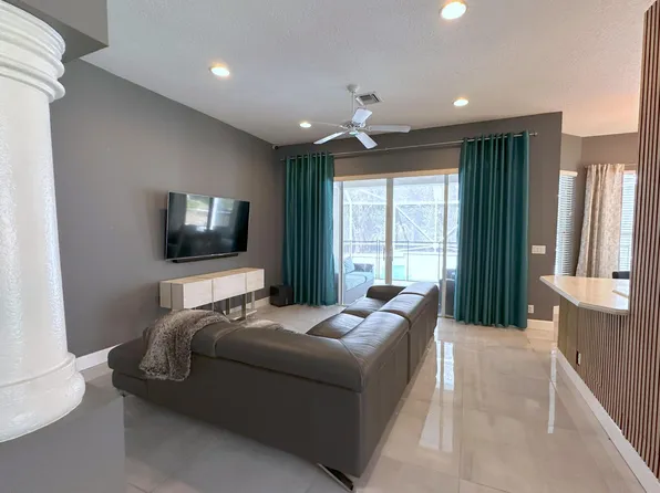 8825 Gibson Cay, West Palm Beach, FL 33411