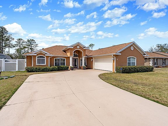 2nd image of 8 Rocking Horse Dr