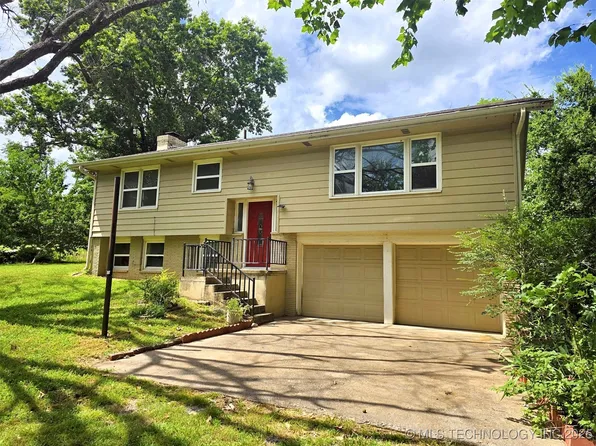 17933 W Murrell Rd, Tahlequah, OK 74464