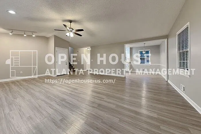 3 bed, 2.0 bath, 1706 sqft, $2,090 — Photo 3