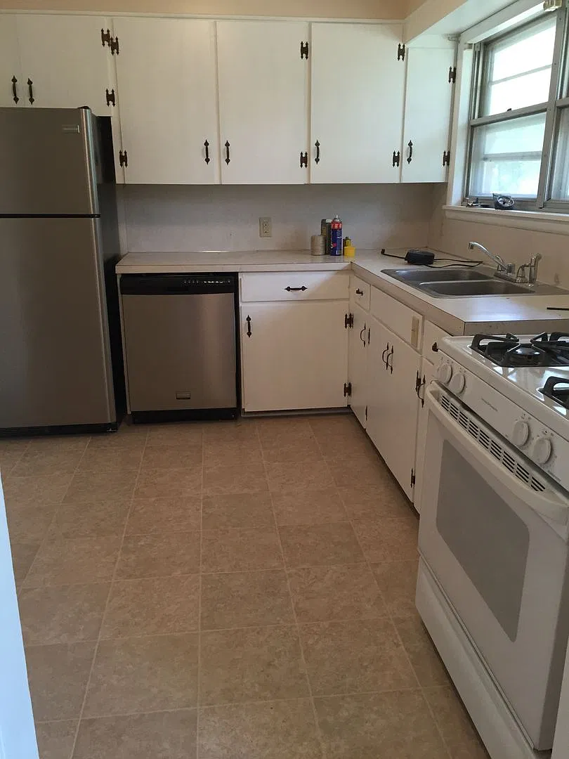 31.1 - 231 S. Dryden — Photo 4