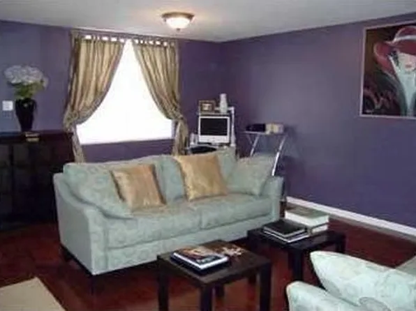 6070 Avatar Dr, New Albany, OH 43054