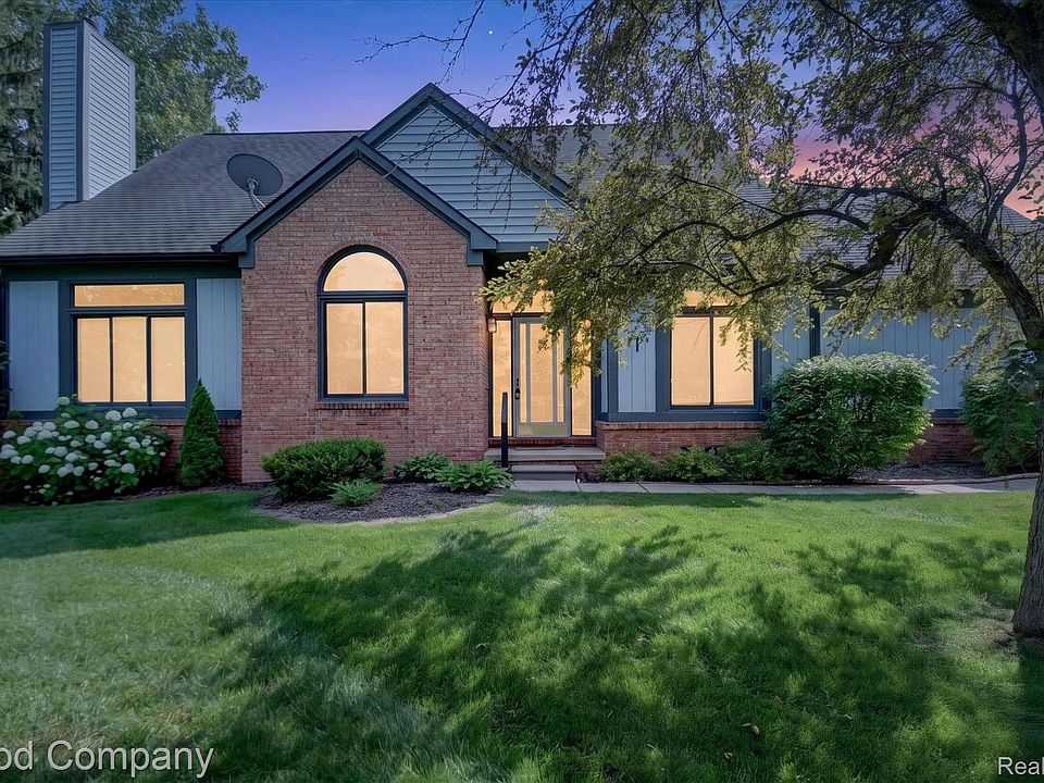 1st image of 2701 Lochmoor Blvd
