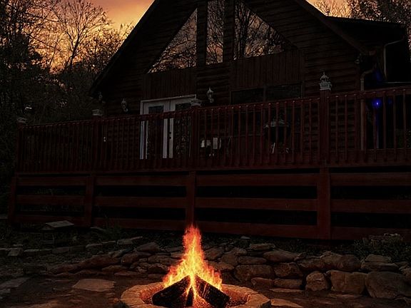 2nd image of 302 Rivercane Rd