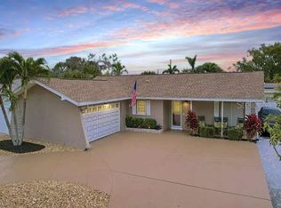 8983 117th St, Seminole, FL 33772