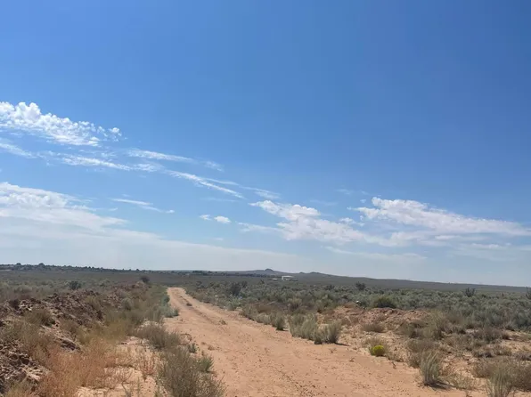 8th St SW, Rio Rancho, NM 87124