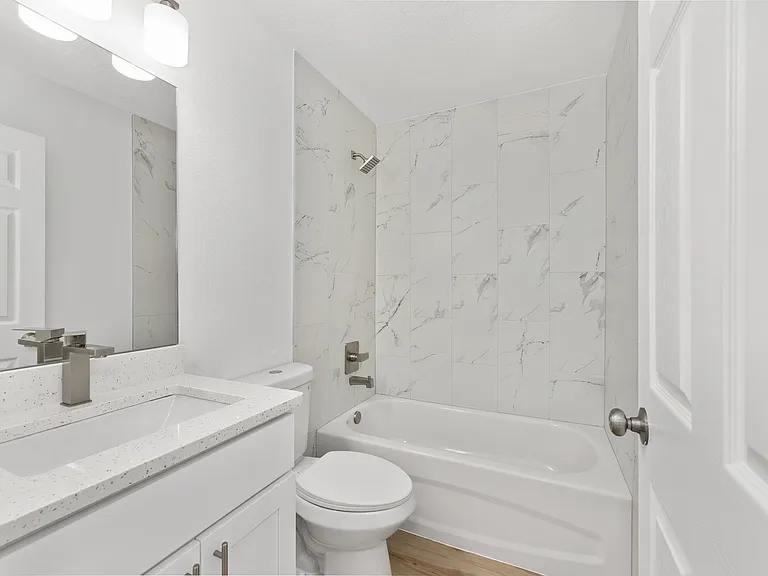 4556 SE 136th St — Photo 22