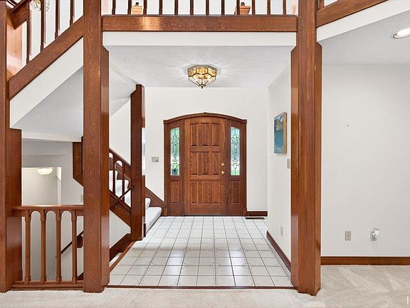4th image of 30 Adina Ct