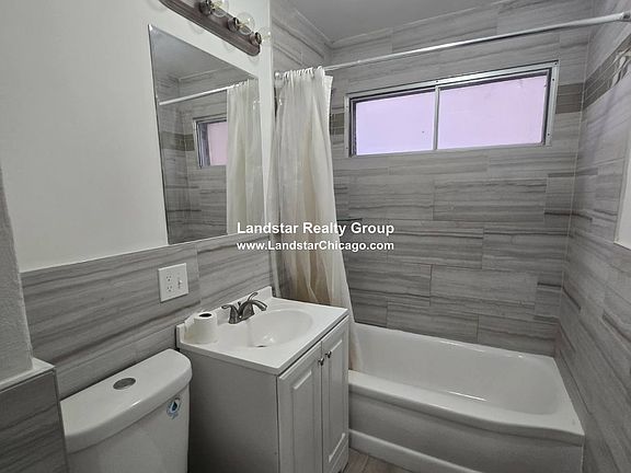 5th image of 2308 W Summerdale Ave #1