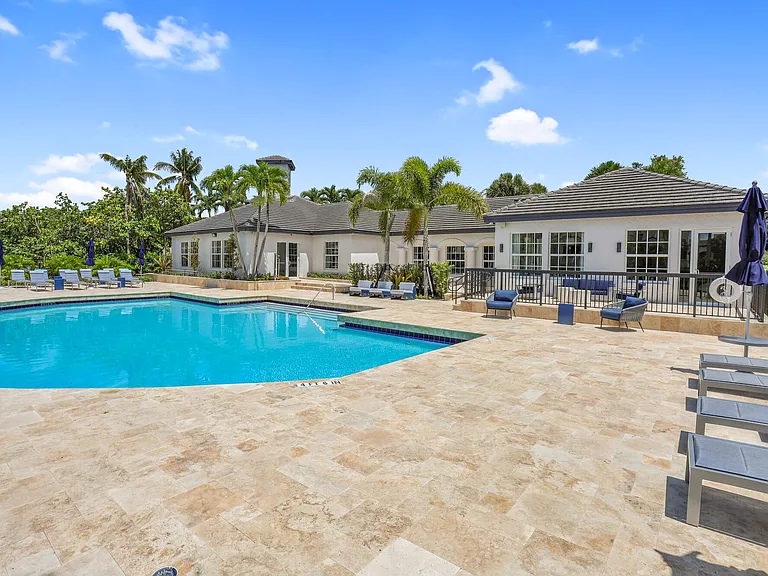 St. Tropez Townhomes & Villas — Photo 19