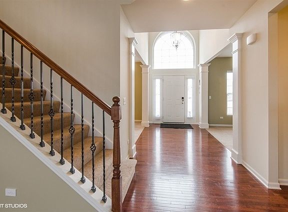 2nd image of 3565 Edgewood Ct