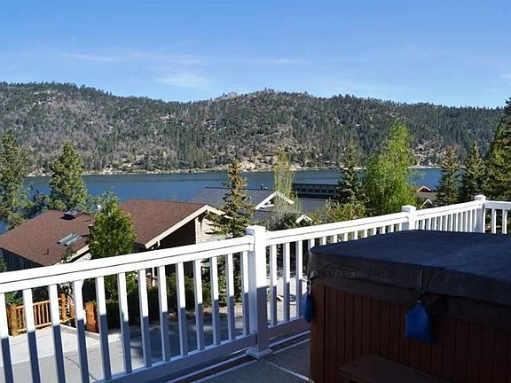 5th image of 636 Cove Dr