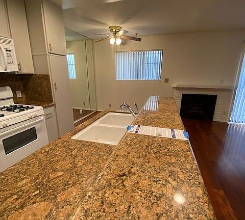 Granite counter tops in kitchen